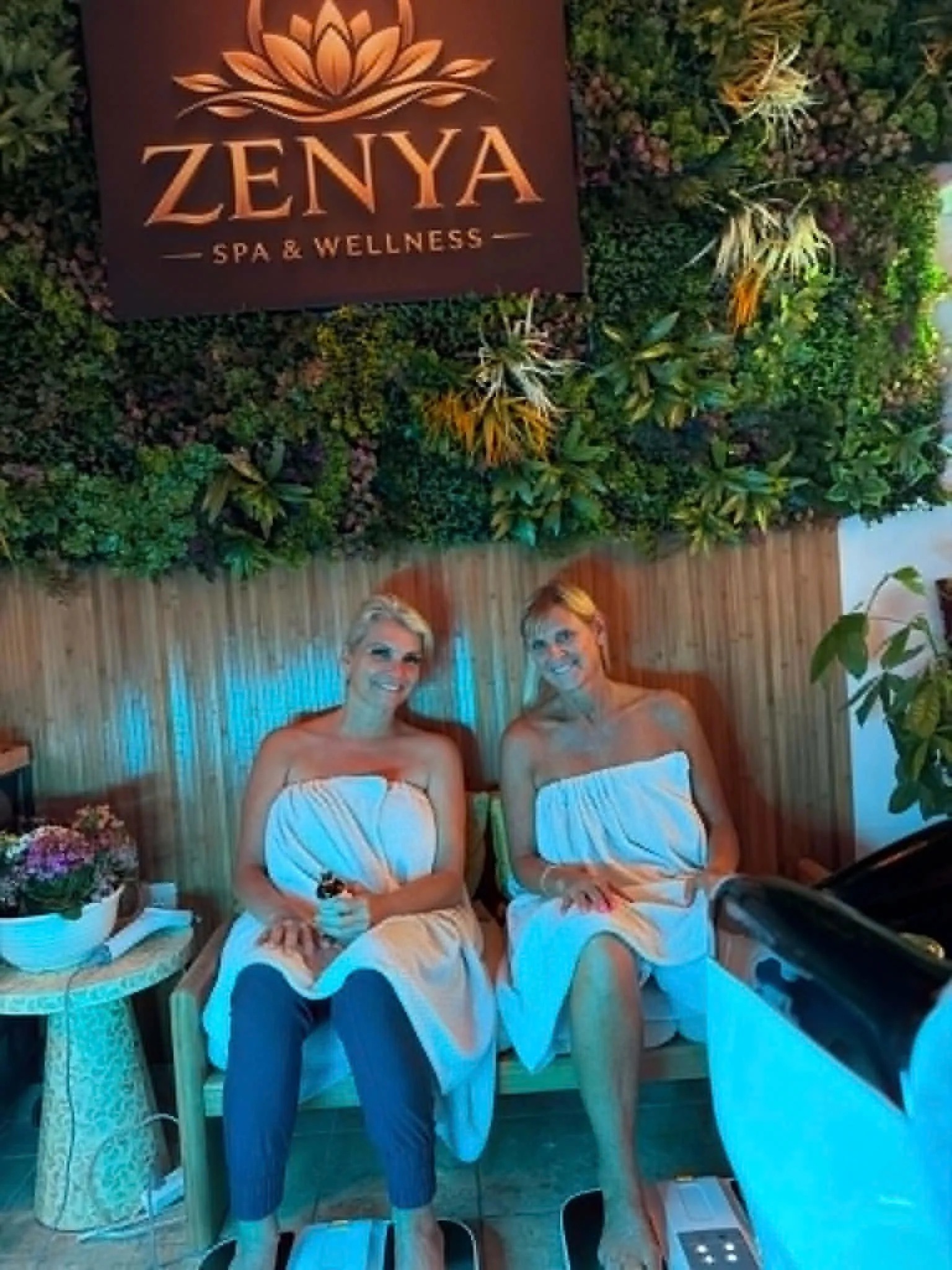ZENYA tranquil relaxation lounge with comfortable seating and spa atmosphere